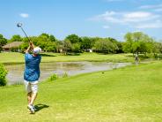 Picture of golfer at Mill Creek golfcourse